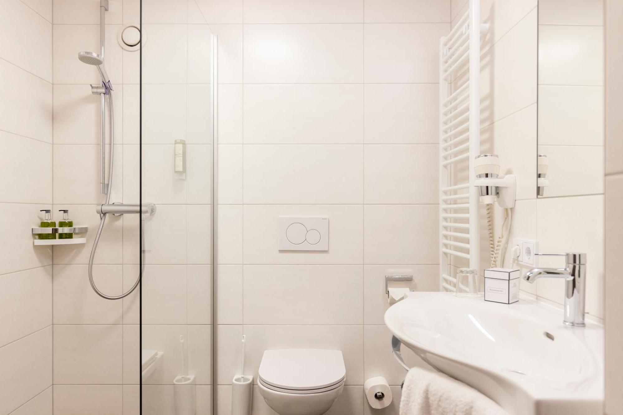 Vergeiner'S Hotel Traube Lienz Buitenkant foto