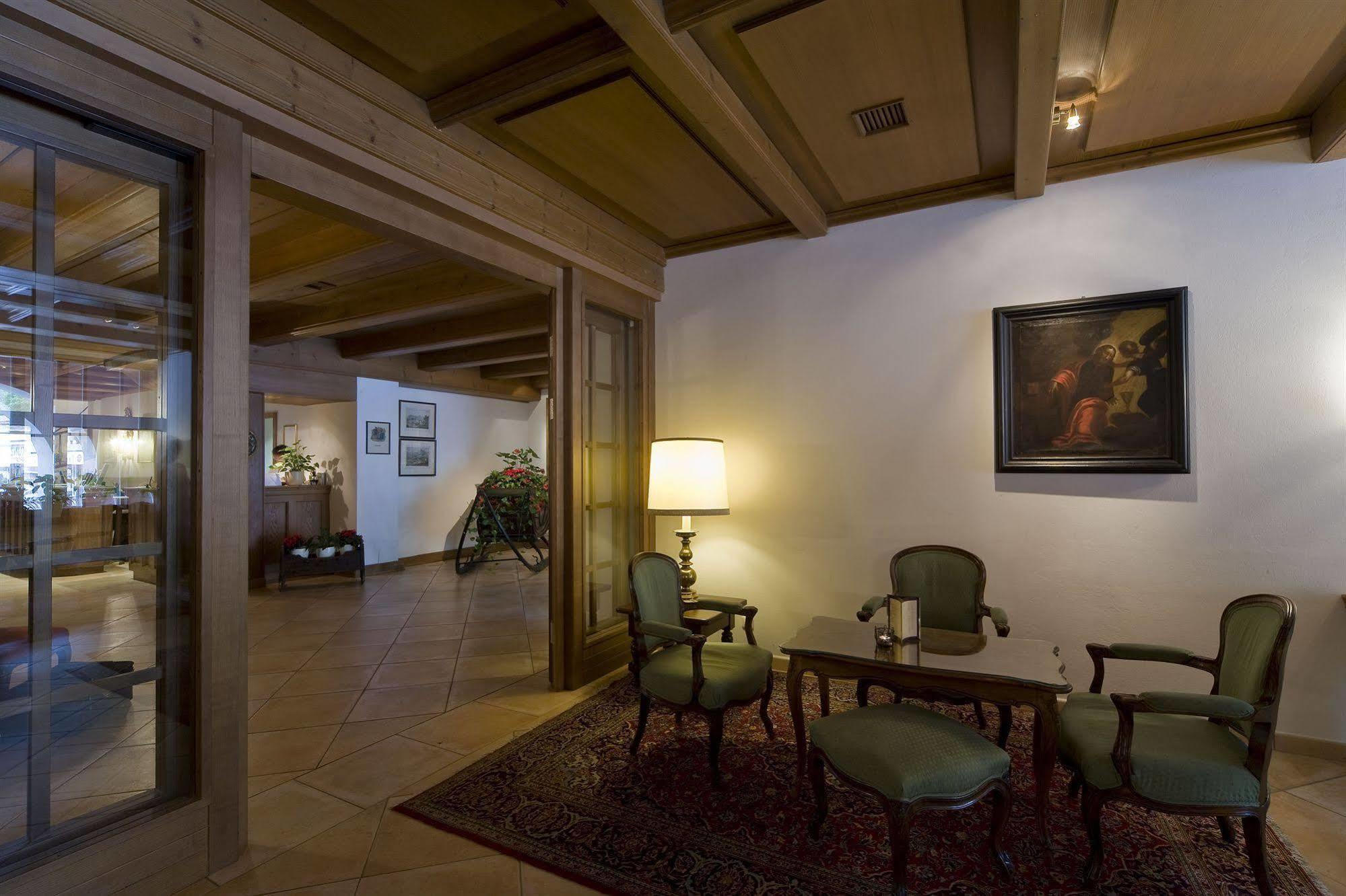 Vergeiner'S Hotel Traube Lienz Buitenkant foto