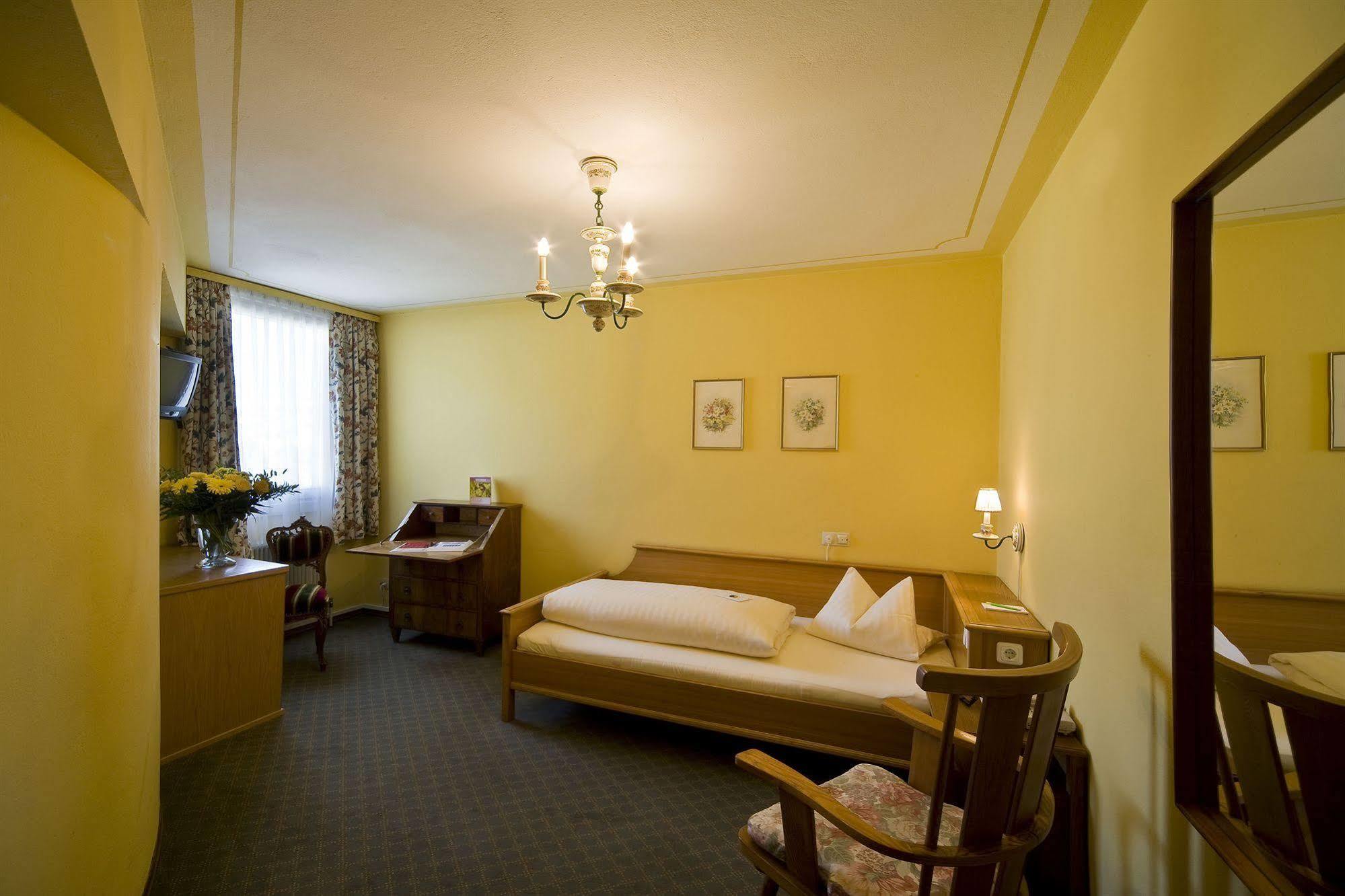 Vergeiner'S Hotel Traube Lienz Buitenkant foto