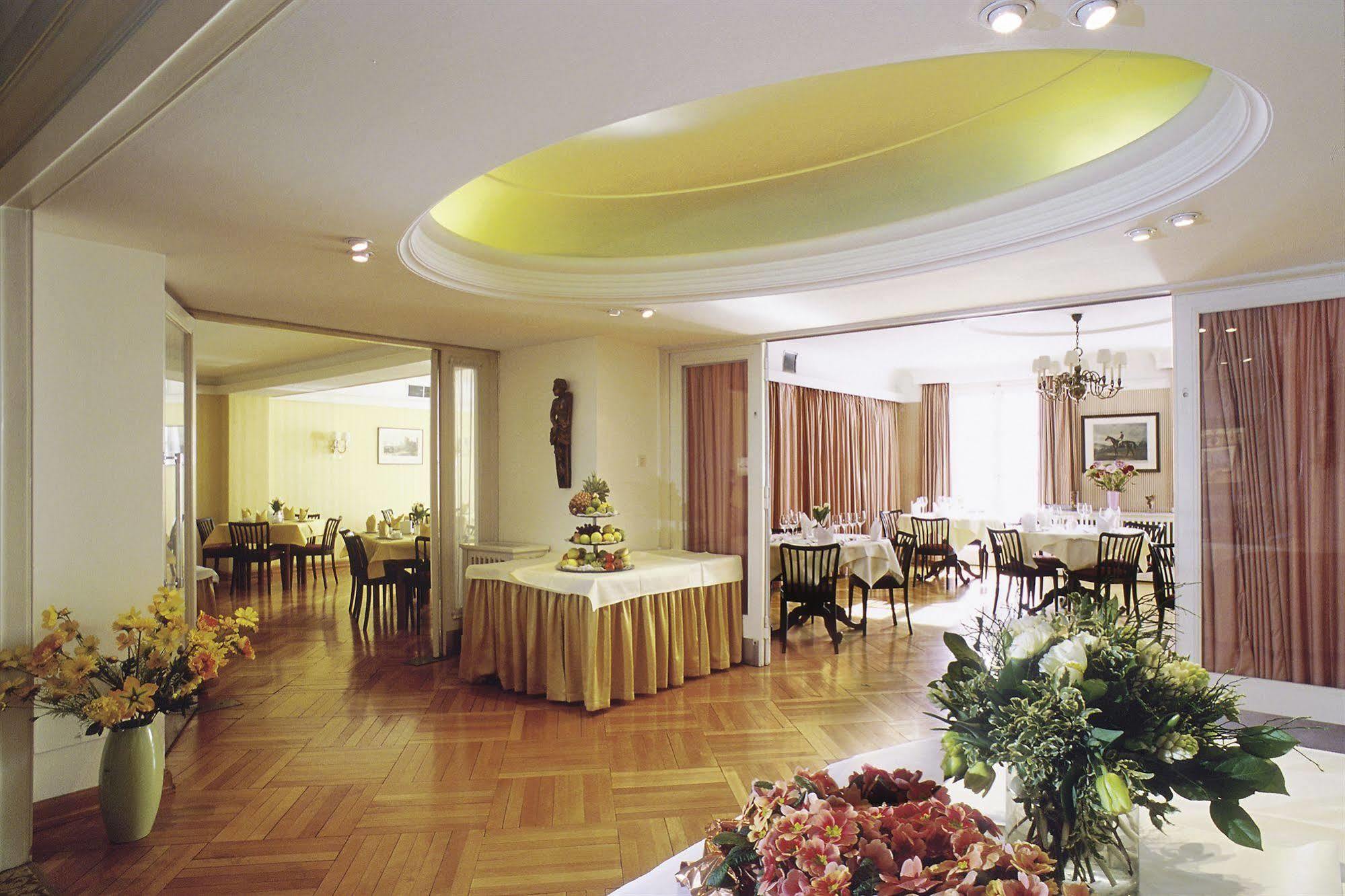 Vergeiner'S Hotel Traube Lienz Buitenkant foto